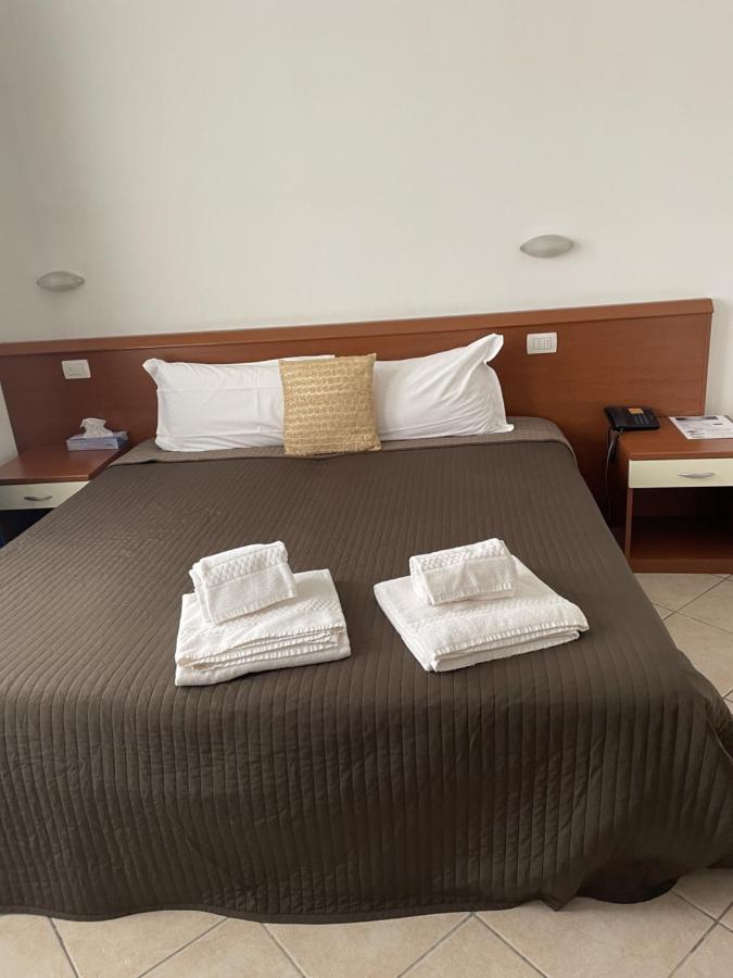 Hotel Petrarca Boara Pisani エクステリア 写真